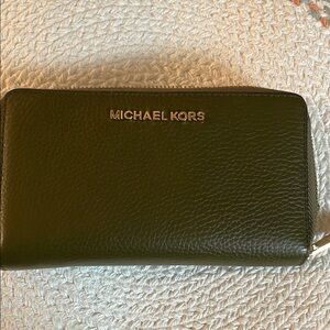 Michael Kors Olive Green Zippered  Leather Wallet 7” x 4” x 1”